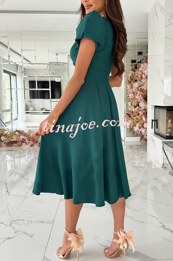 Zayla Solid Color Puff Sleeve V-neck Waist Slim Fit Midi Dress