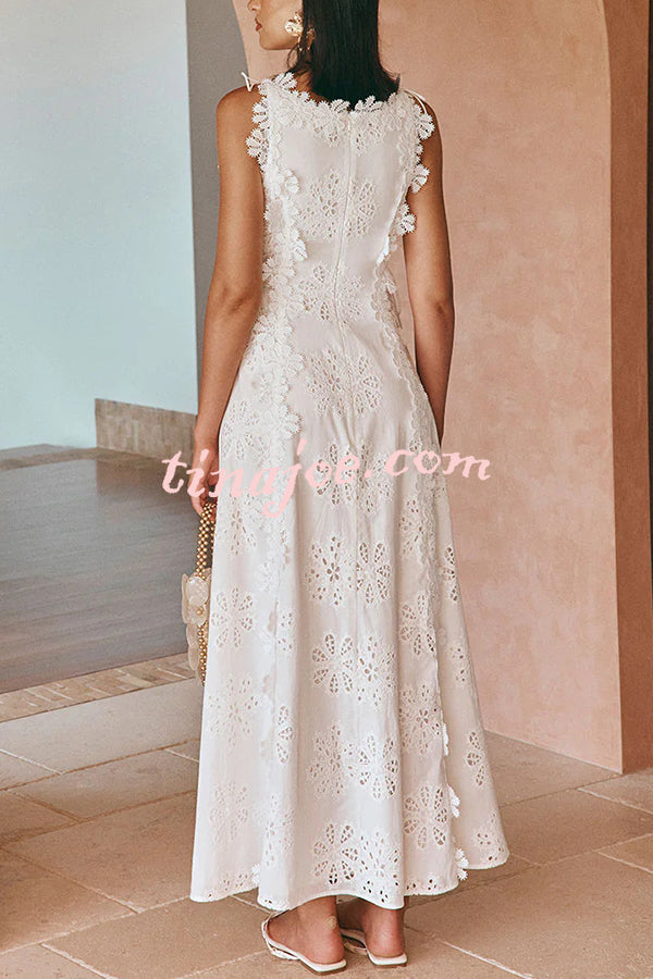Mairi Embroidery Hollow Fabric Delicate Flower Trim Side Lace-up Maxi Dress