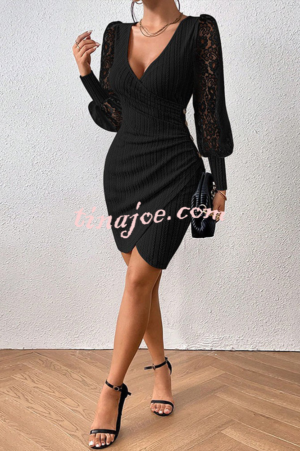 Solid Color V-neck Hollow Lace Long-sleeved Slim Mini Dress