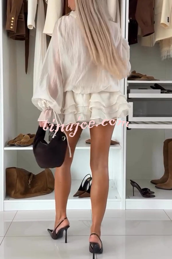 Fashionable Flower-decorated V-neck Loose Top and Elastic Waist Casual Shorts Set