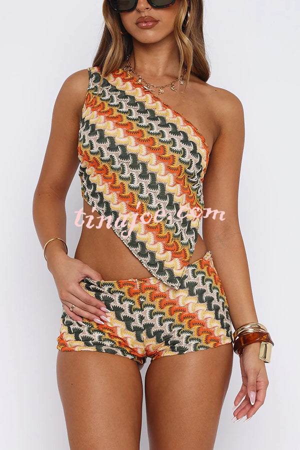 Colorful Zigzag Pattern Sexy One Shoulder Halter Top and Lace Resort Shorts Set
