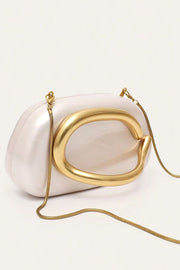 Elegant Special-shaped Shell Acrylic Fashion Clutch